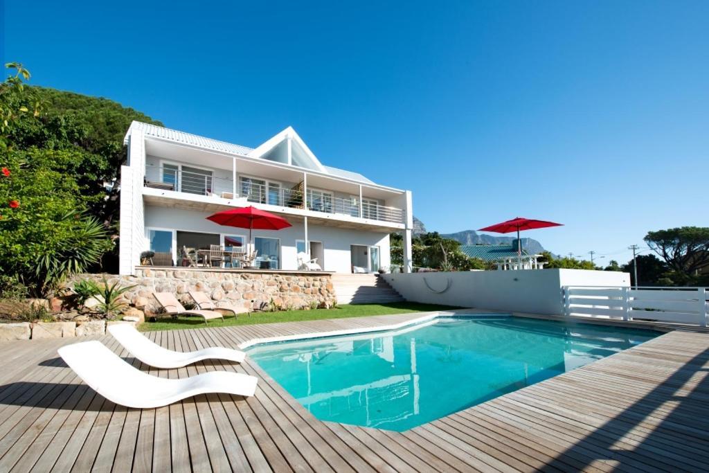 Camps Bay Loft With Stunning Mountain And Ocean Views Apartment Cape Town Exterior foto